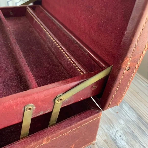W.W.Winship Boston Antique Box